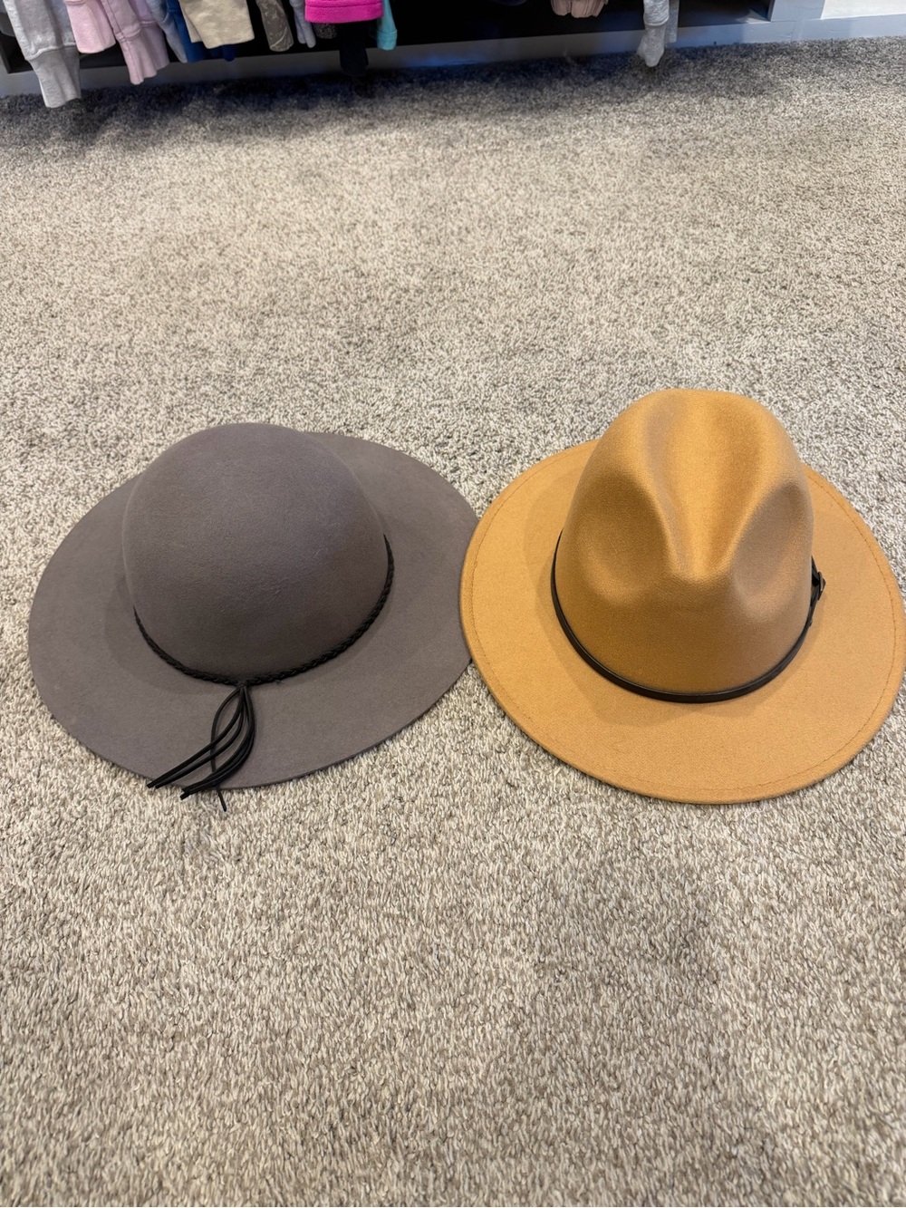 Wide Brim Felt Hats - Gray & Camel